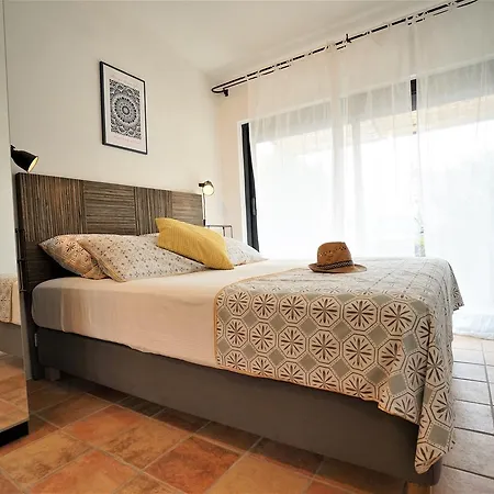 Villas Du Luberon - La Des Saisons * Goult